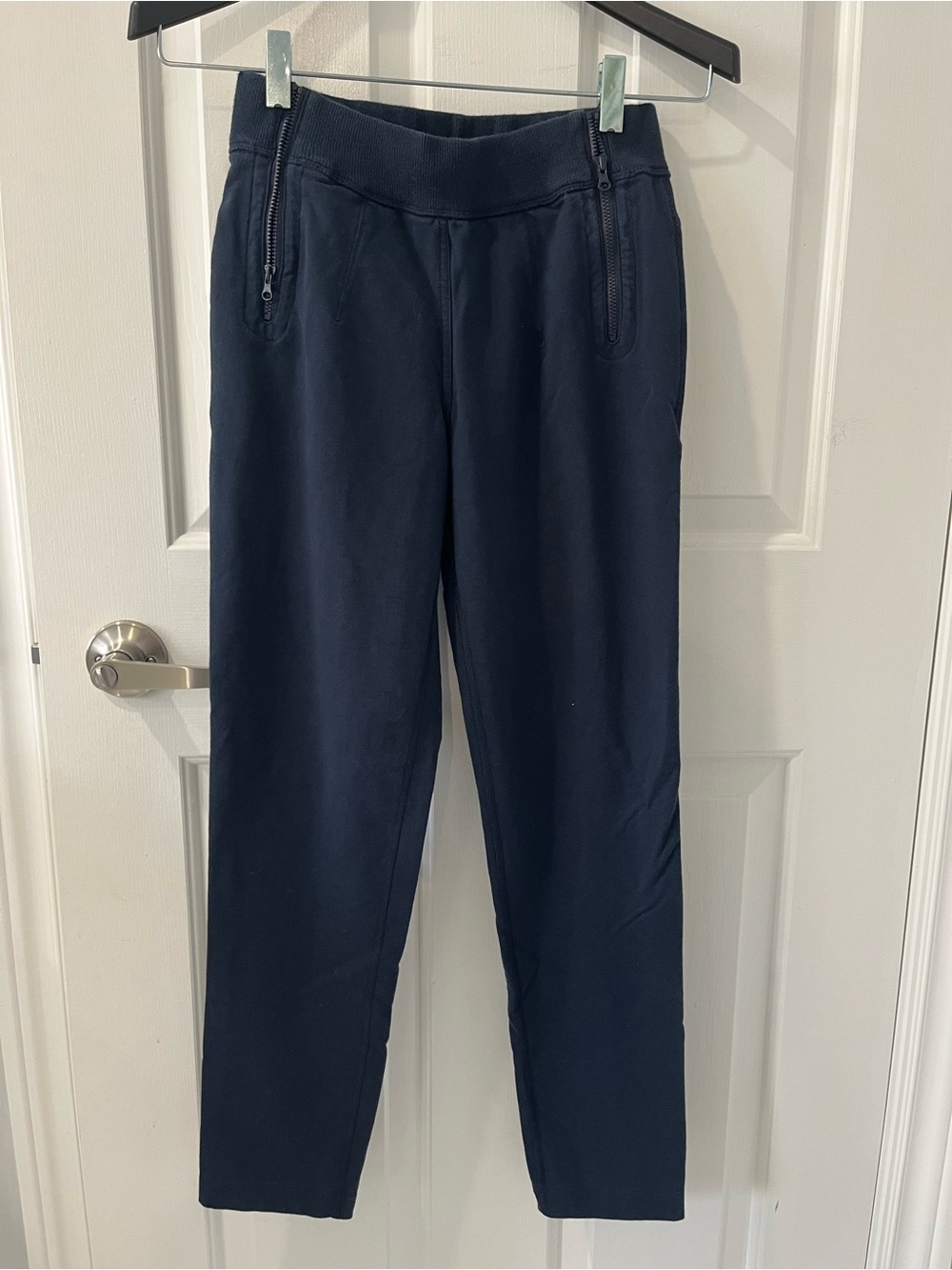 Lululemon Navy Blue Zippered Pocket Joggers / Sweatpants Size 4